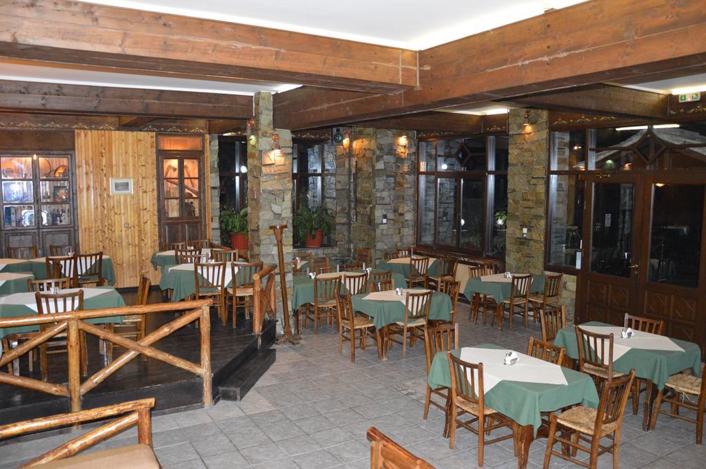 Hotel Hani Zisi Ханя Екстериор снимка