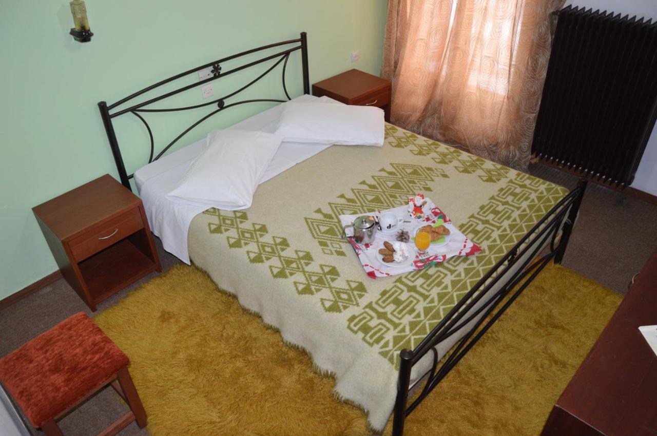 Hotel Hani Zisi Ханя Екстериор снимка
